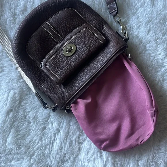 Brown pebbled leather crossbody soho style bag - Picture 11 of 15